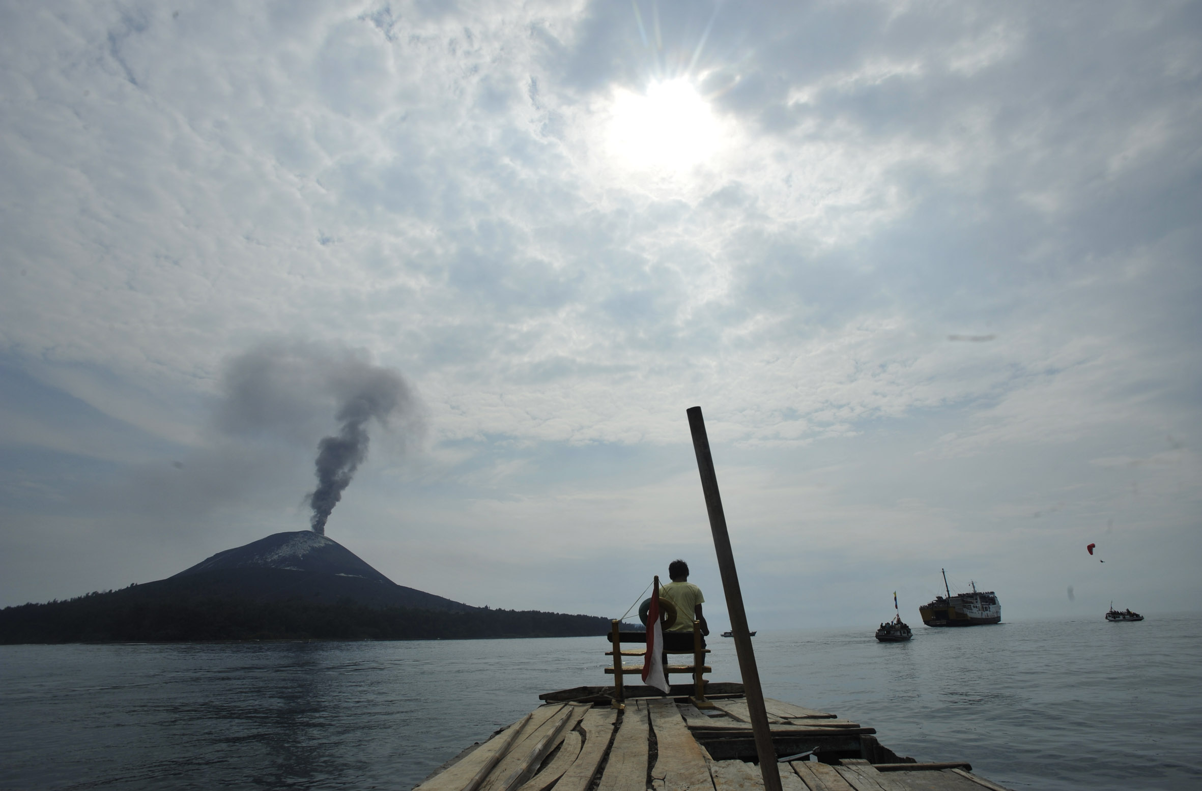 Ancaman Tsunami Dari Gunung Api Jelajah Kompas